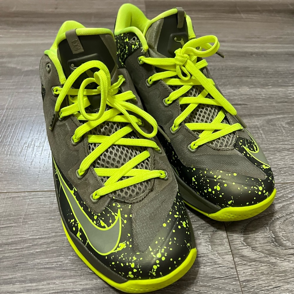 Nike Max LeBron 11 Low 'Dunkman' Medium Khaki/Olive-Volt Basketball Shoes